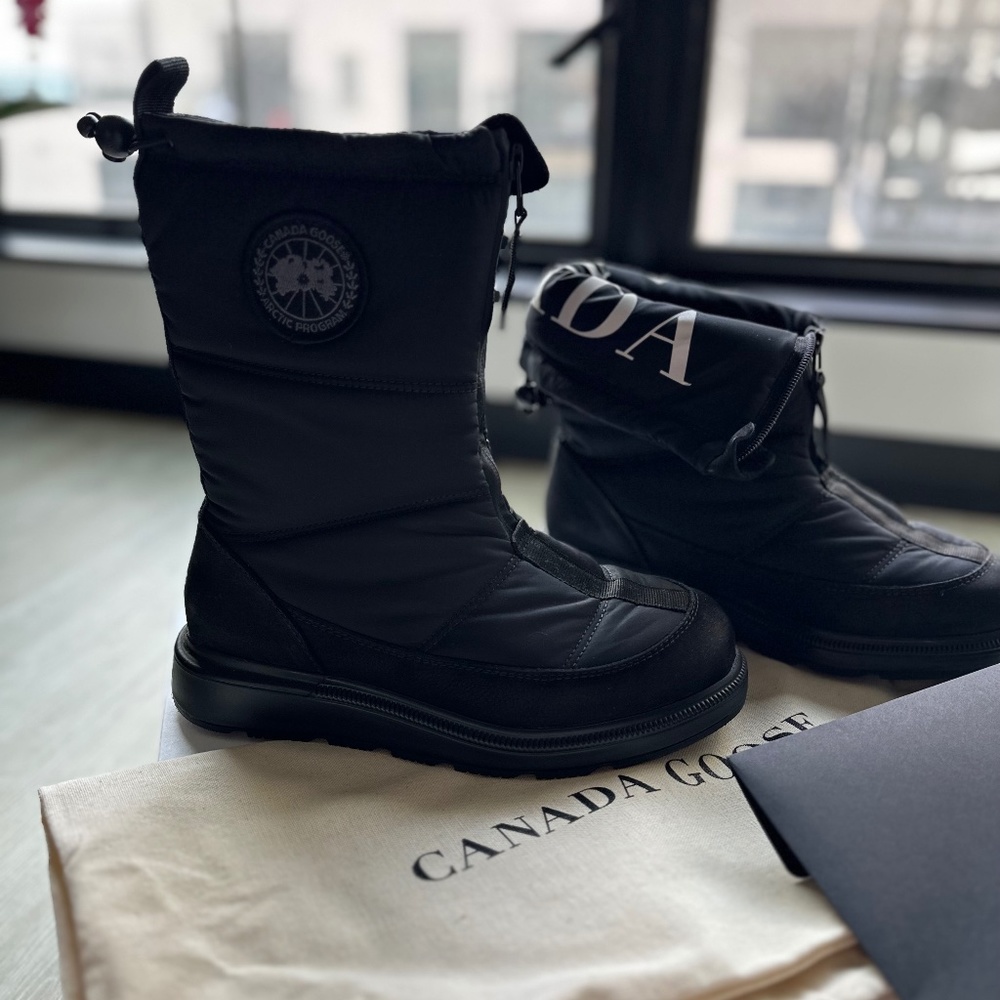 Canada Goose Cypress Fold-Down Puffer Boot Size 8